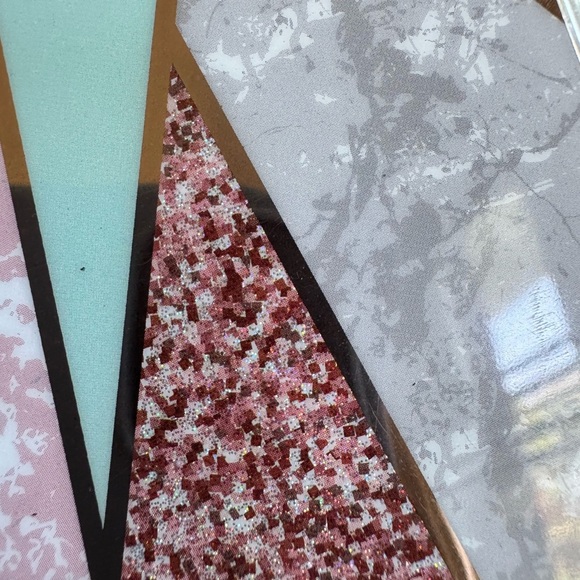 Geometric girly cover | - Picture 3 of 6